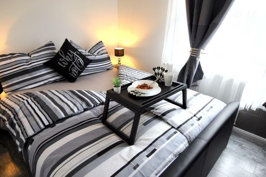 Lea Apartment - Free Parking In Front For 2 Cars Zagreb Bagian luar foto